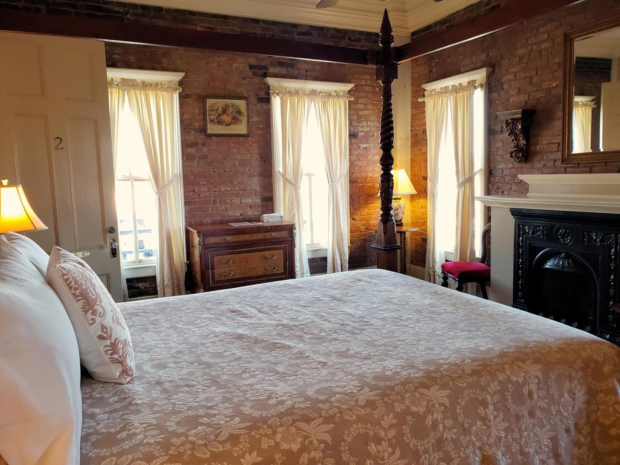 Iron Horse Hotel Blackwater Kültér fotó